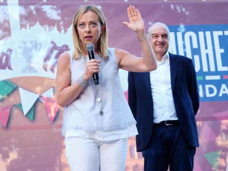 Sulla campagna elettorale di Michetti, Meloni ci mette la faccia. Letteralmente