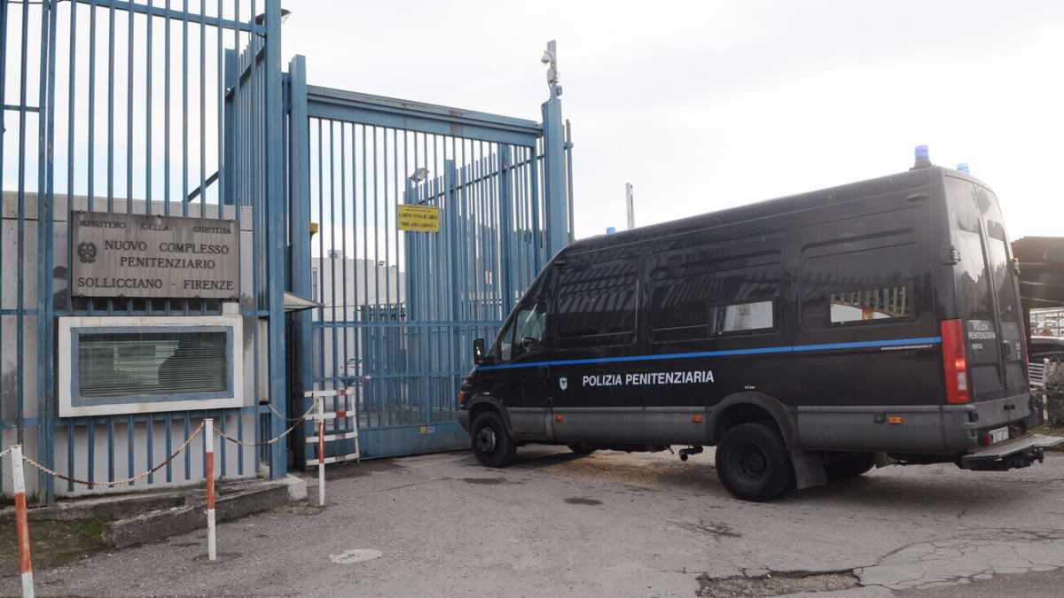 Immagine di Mani che prudono alla notizia dell'ultimo morto in carcere