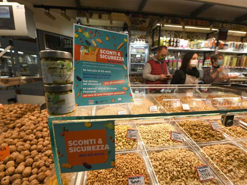 Bari, si stampi. Così le tipografie pugliesi fanno affari con i supermercati