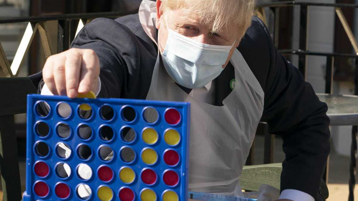 Immagine di Ohibò, Boris Johnson è diventato tassa-e-spendi