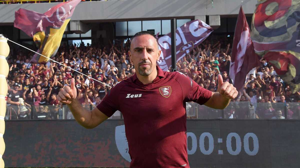 Immagine di Alla provincia calcistica non è consentito sognare. Nonostante Ribery alla Salernitana