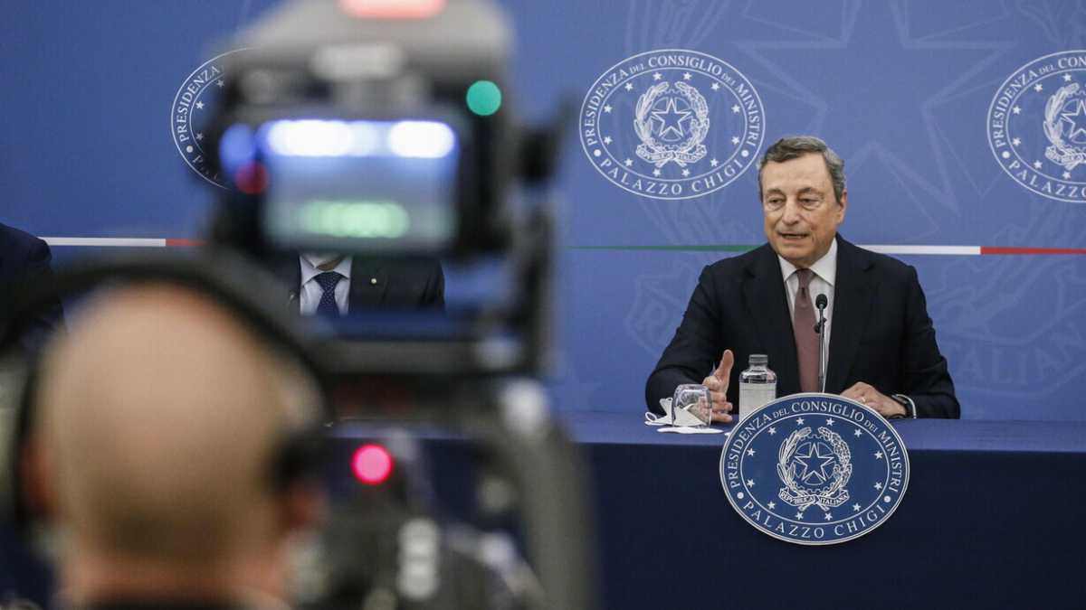 Immagine di I bei "Sì" di Draghi e il Tar contro i No vax