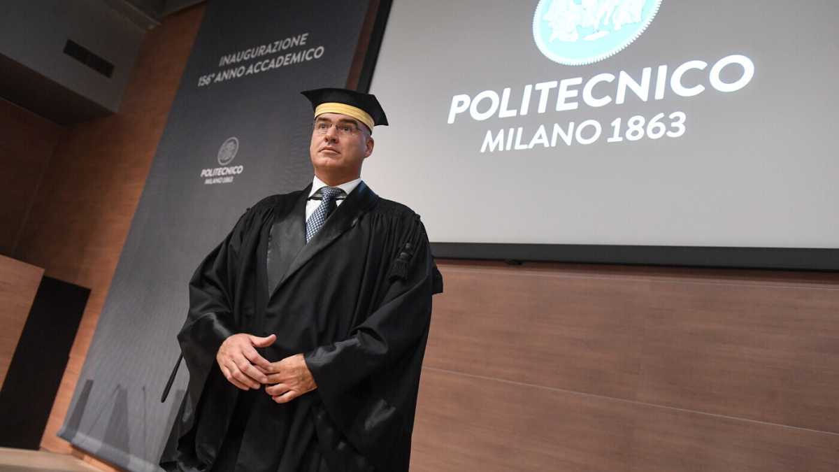 Immagine di "L'università sta con il governo. No ai manifesti anti green pass". Parla il capo dei rettori