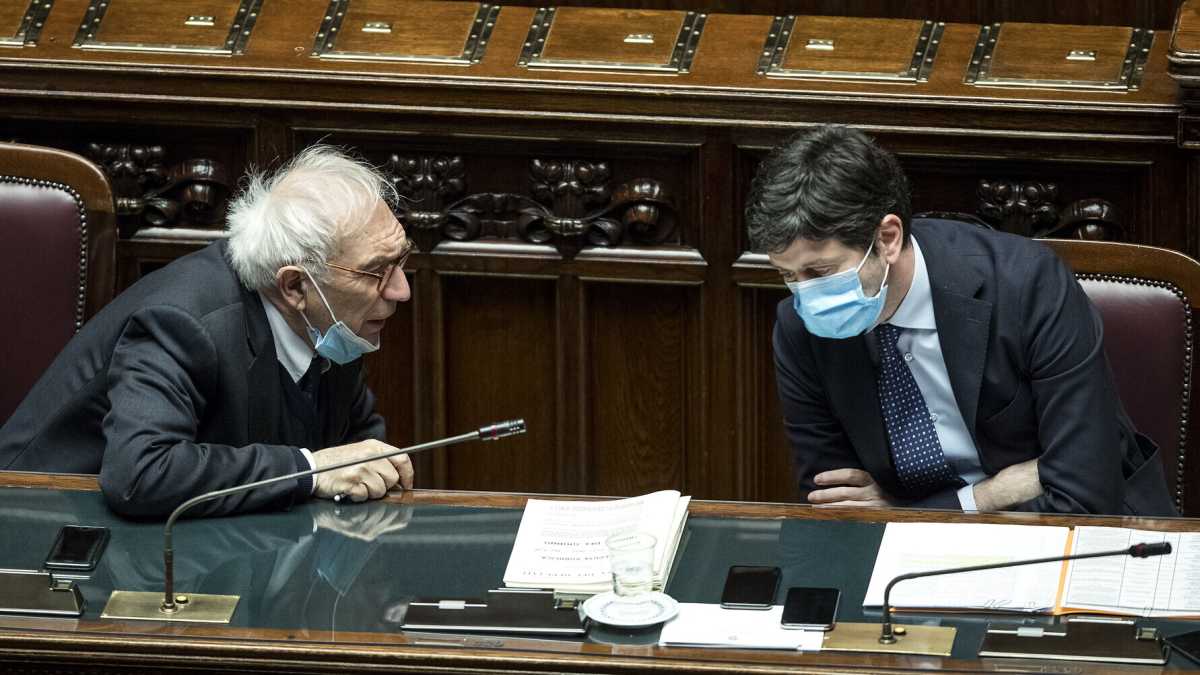 Immagine di La difficoltà di togliere la mascherina alle classi di studenti vaccinati