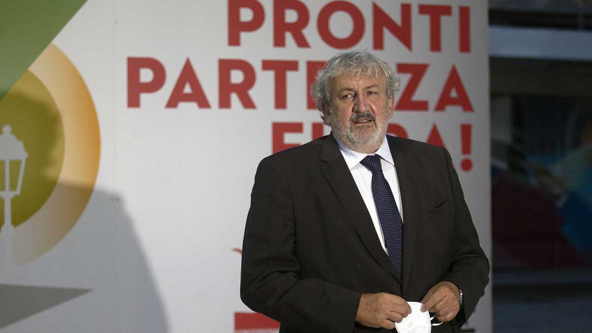 Immagine di Tutto l'imbarazzo di Pd e M5s con Emiliano. Ora il sostegno al sindaco di CasaPound di Nardò diventa un problema