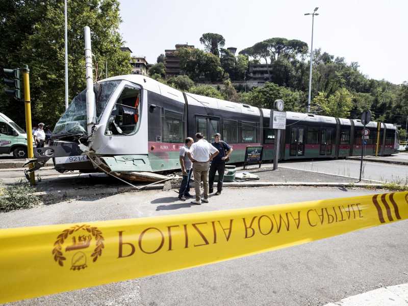 La sparizione dei tram romani