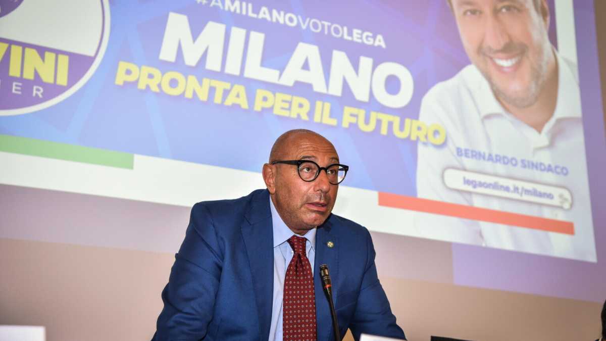 Immagine di Se il candidato non tira, meglio stare zitti. Salvini usa il metodo del Cav.