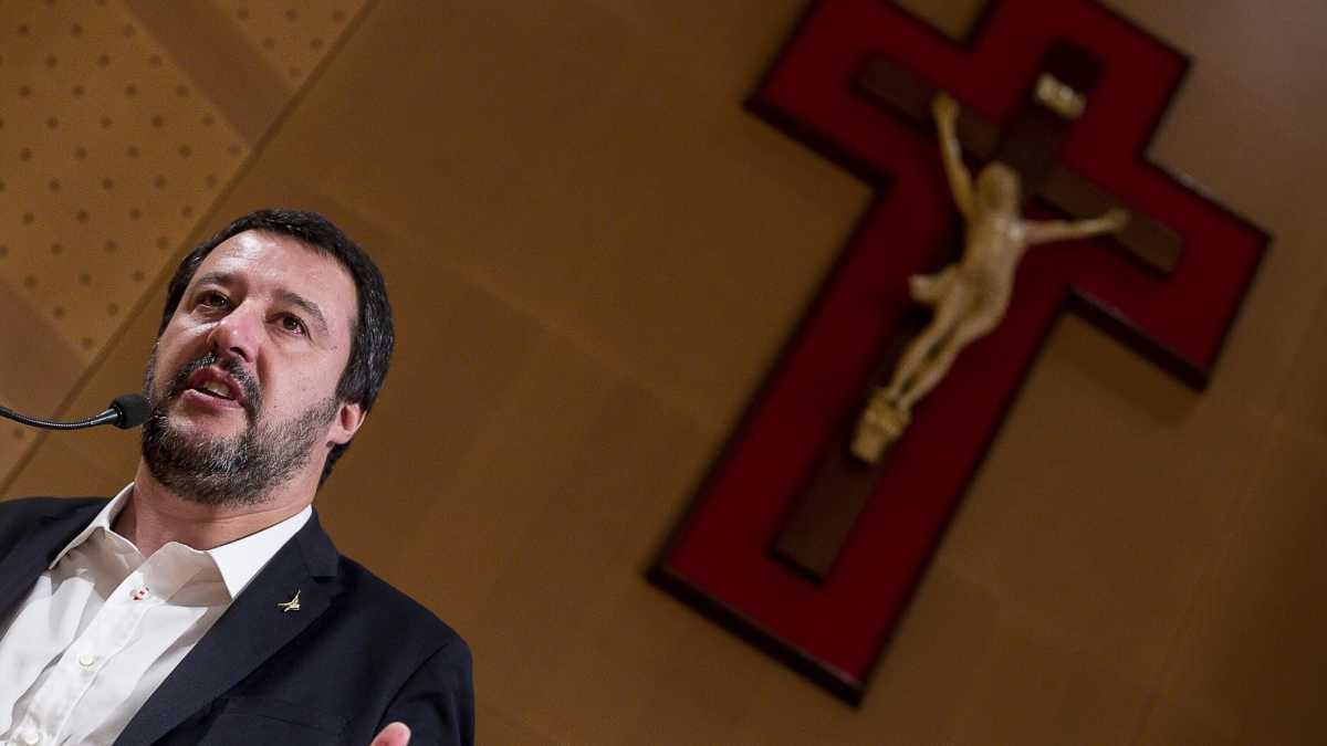 Immagine di Salvini in Vaticano, non notizia