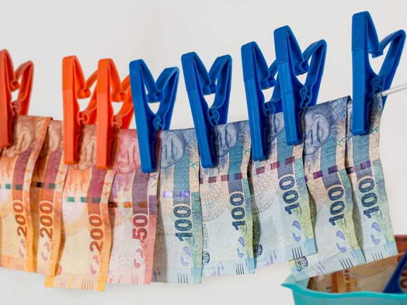 Mille e una corruzione. Perché non è una caratteristica solo dei paesi ex comunisti