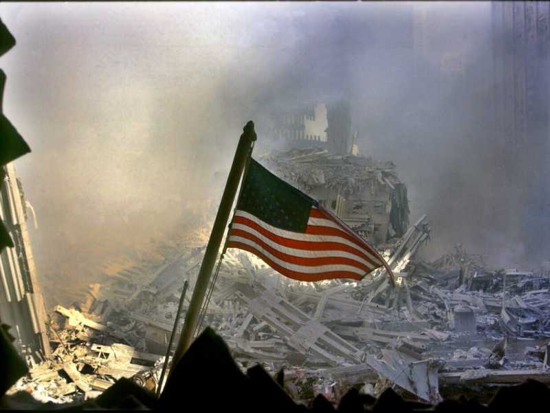 L'America, noi e i frammenti di uno specchio rotto