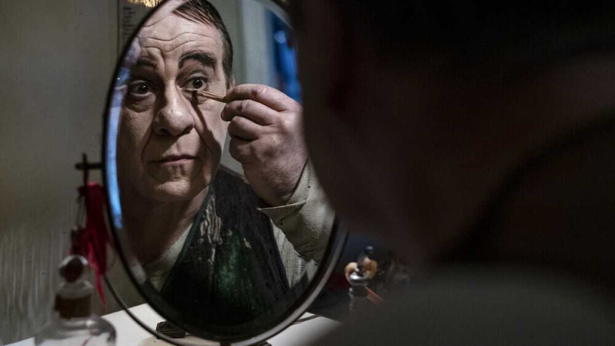 Immagine di Toni Servillo: "Interpretando Eduardo Scarpetta ho capito che la solitudine va coltivata"