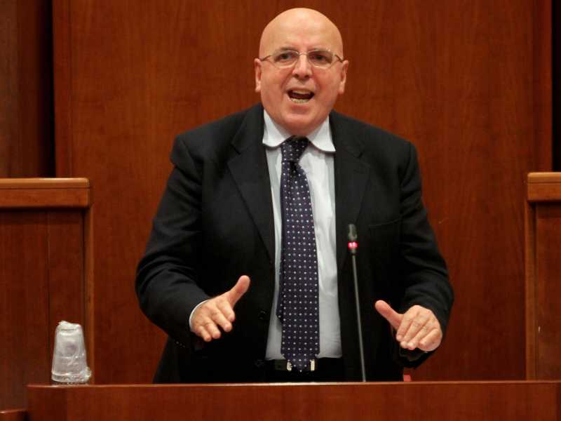 "Esiliato, assolto. Chiedevano l'arresto. Per il Pd sono infetto". Parla Mario Oliverio