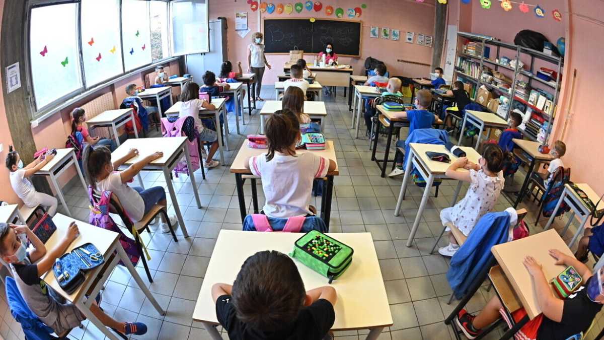 Immagine di Un racconto a Torre Maura. A scuola si comincia bene