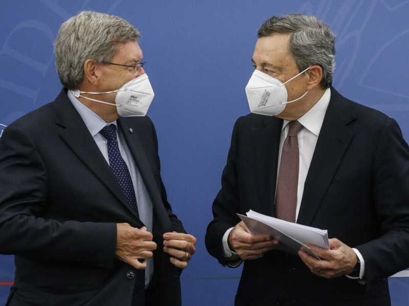 Giovannini sbanda su Anas e propone un regalo a Toto. Draghi lo stoppa