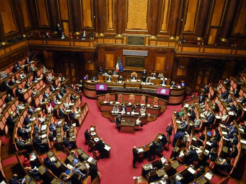 Senato No Vax: leghisti, M5s, ribelli e fruttariani. Tensione sul decreto green pass