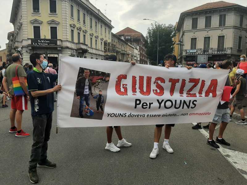 Disse: "Domani spariamo". Ora l'assessora di Voghera è stata costretta alle dimissioni, e guarda a FDI