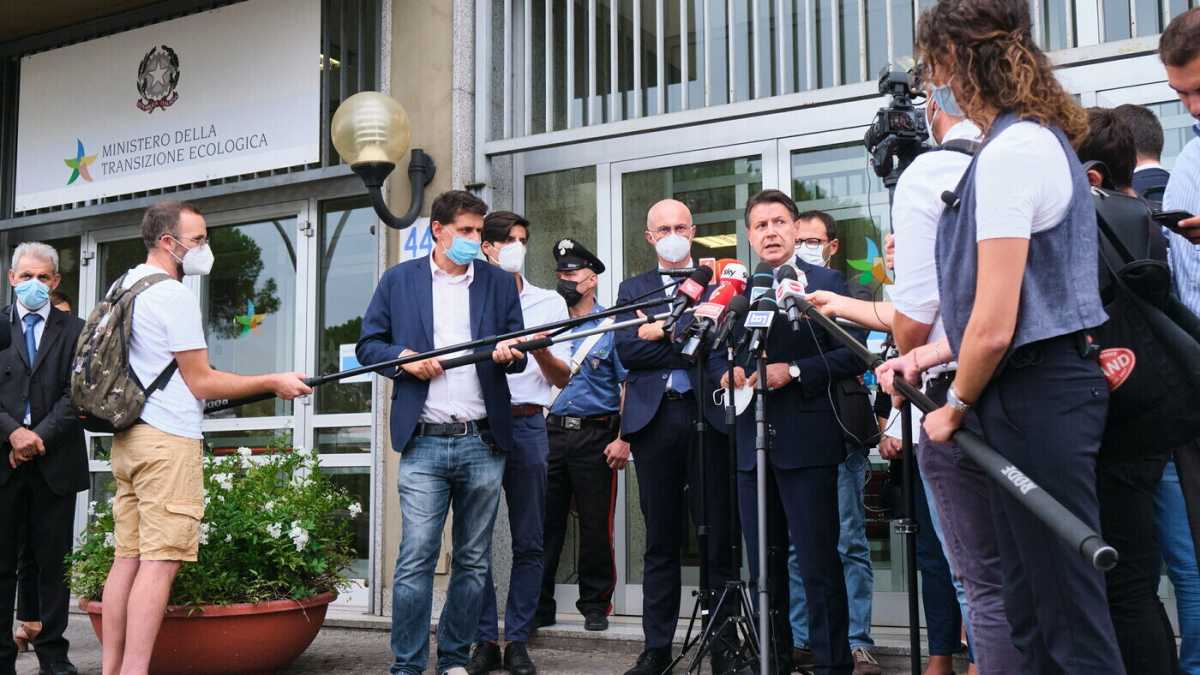 Immagine di L’affanno di Conte per la visita a Cingolani