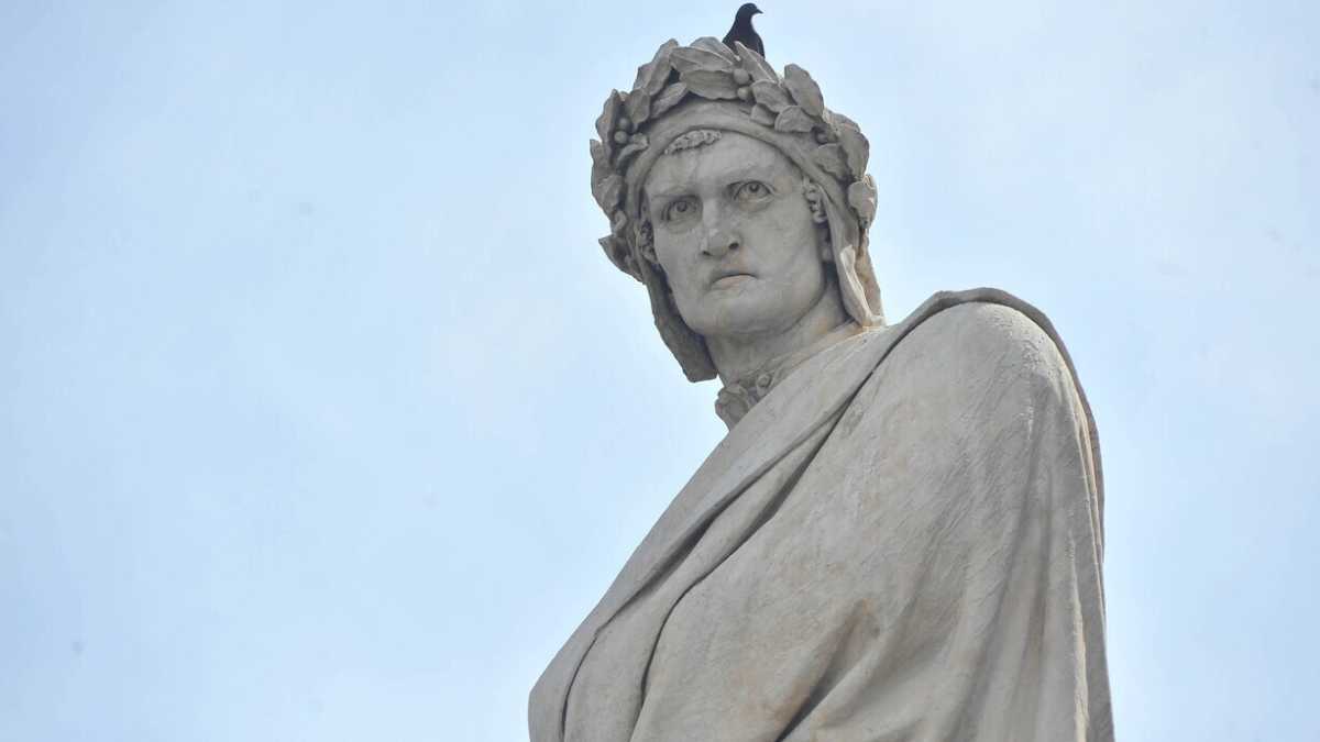 Immagine di Dante giù dal piedistallo, sì, ma senza abbattere la statua