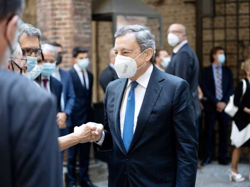 Draghi omaggia la sinistra di governo. E ora Letta tifa per lui