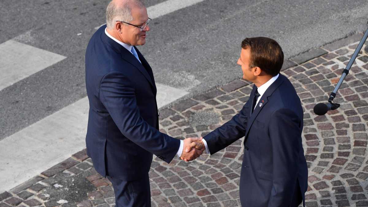 Immagine di Macron s’infuria con Biden per il contratto stracciato dall’Australia