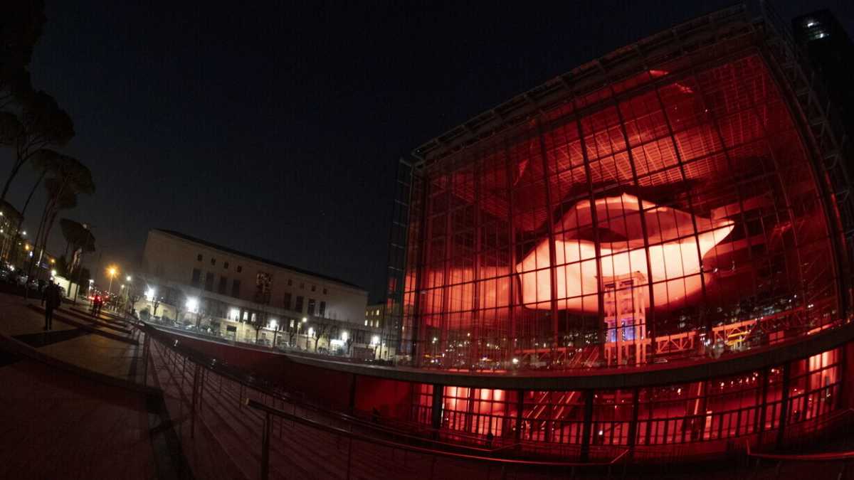 Immagine di I vaccini hanno fatto scoprire la Nuvola di Fuksas ai romani