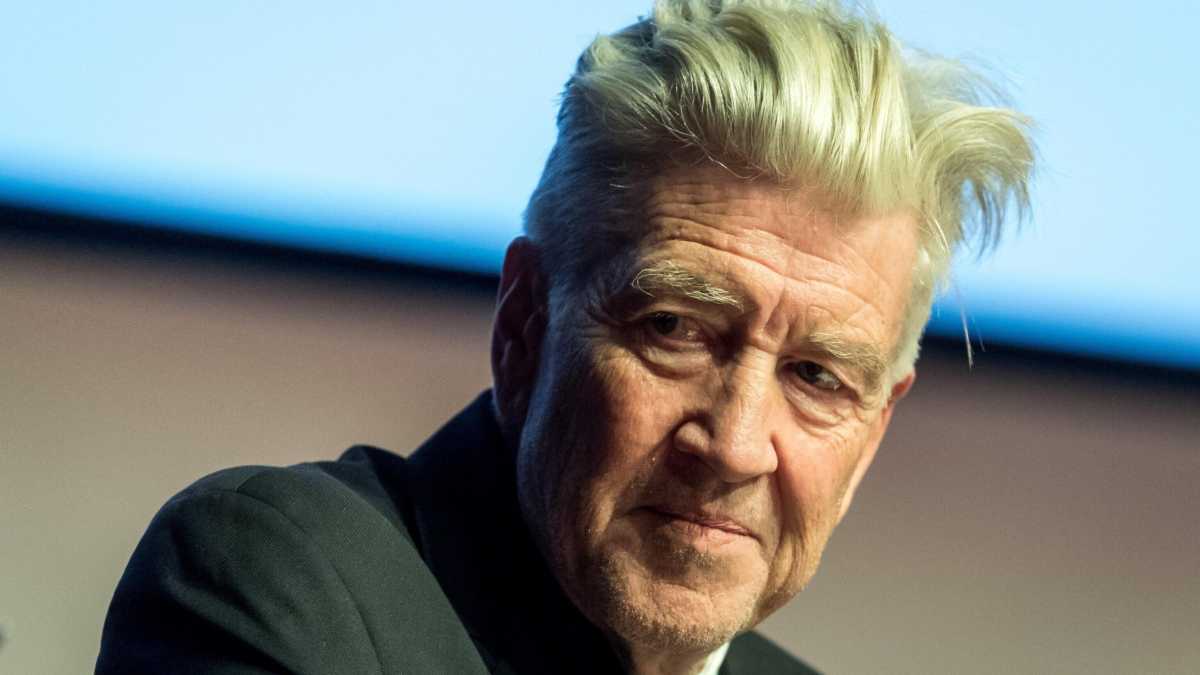Immagine di David Lynch gioca con il tempo per renderlo eterno