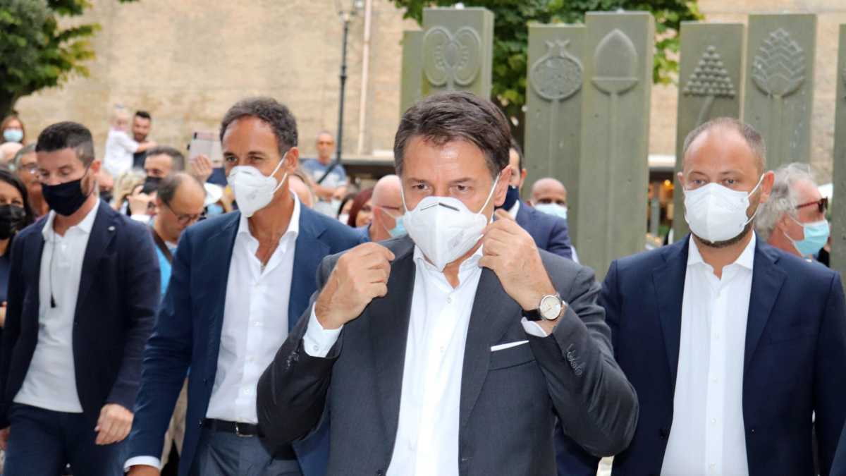 Immagine di Conte segue Franceschini su cinema e teatri: "Si aprano al 100 per cento"