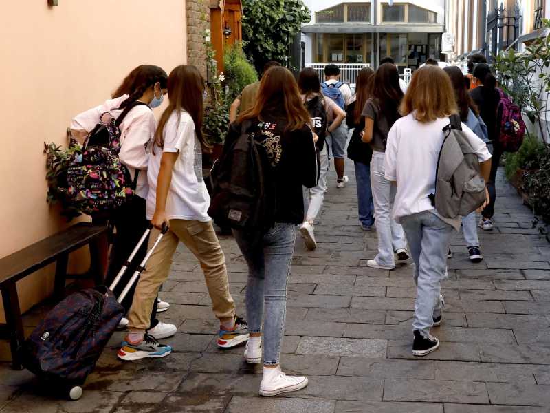 Basta chiacchiere, la scuola funziona