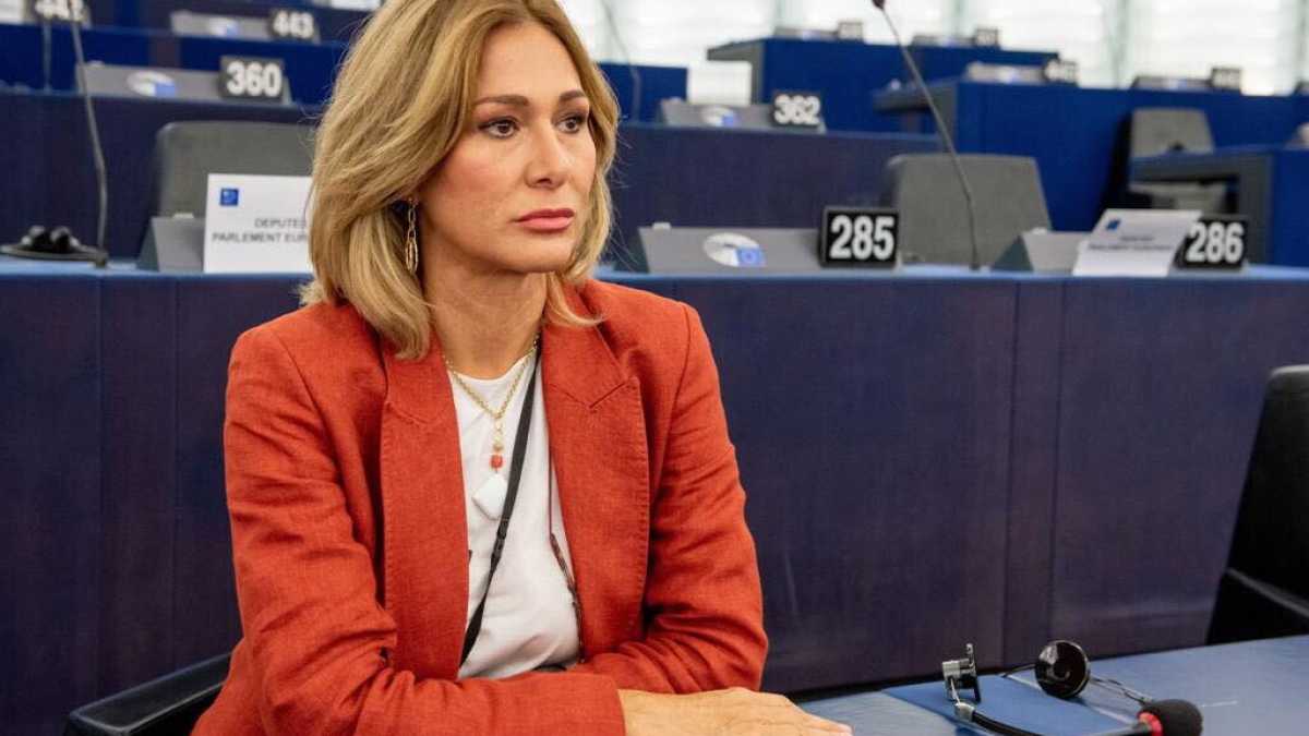Immagine di "Il green pass è fascista. Così non ci sto più". La leghista no vax Donato medita l'addio