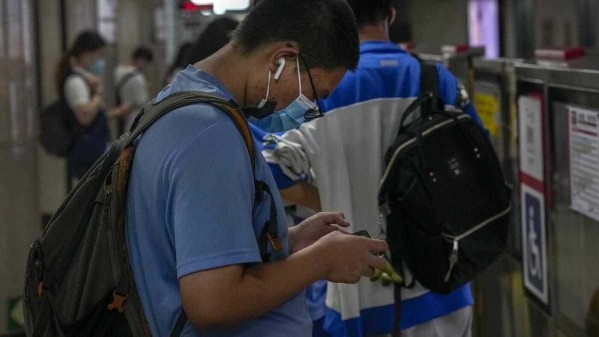 Immagine di Il tuo cellulare cinese ti censura, anche se tu non lo sai