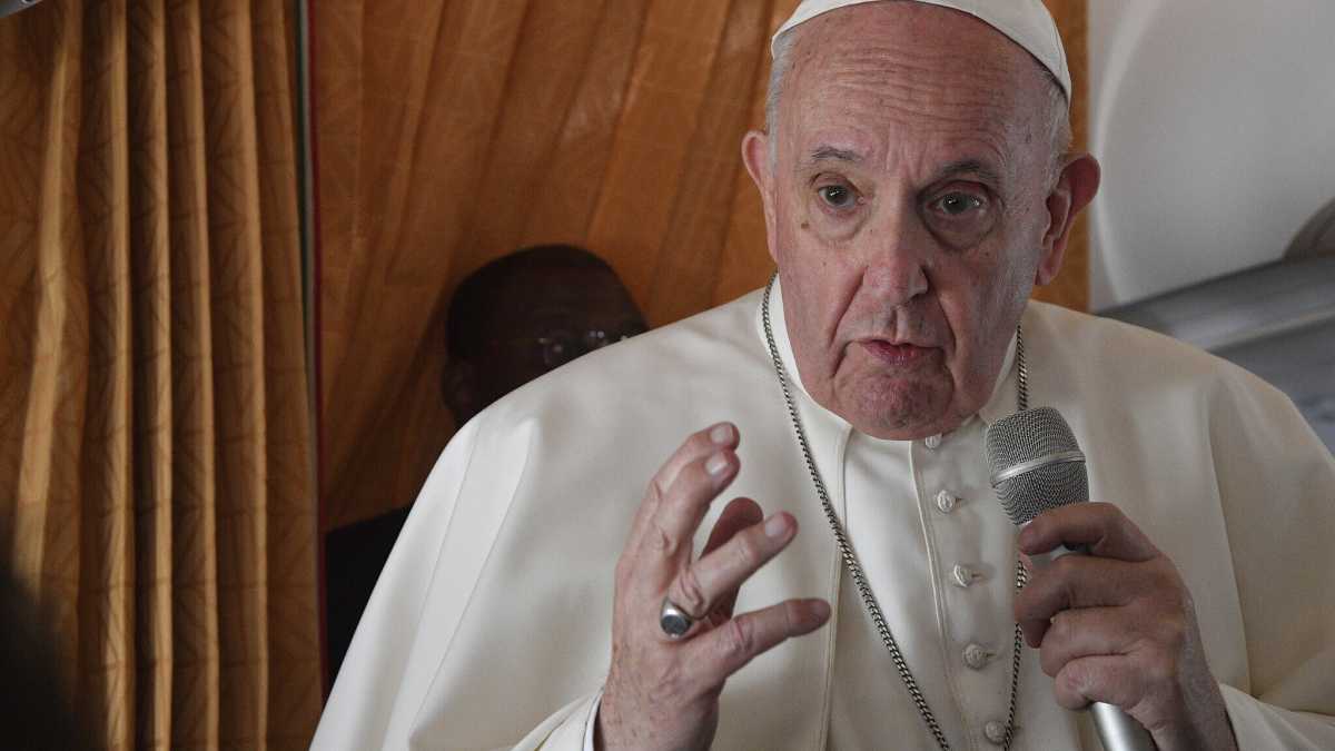 Immagine di Il Papa lasci perdere i complotti che non esistono e le tv cattive