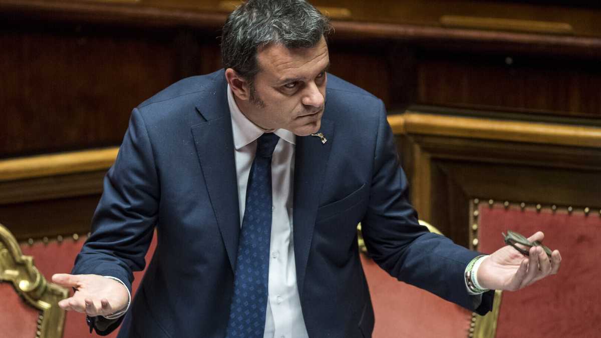 Immagine di Centinaio: “La Lega è per il green pass, chi fa il fenomeno è fuori”