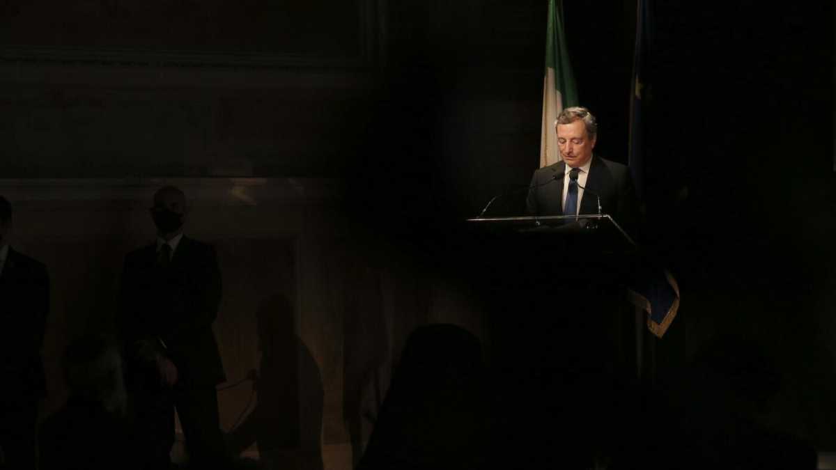 Immagine di Draghi: “Non alzeremo le tasse". E Confindustria sogna il partito del premier