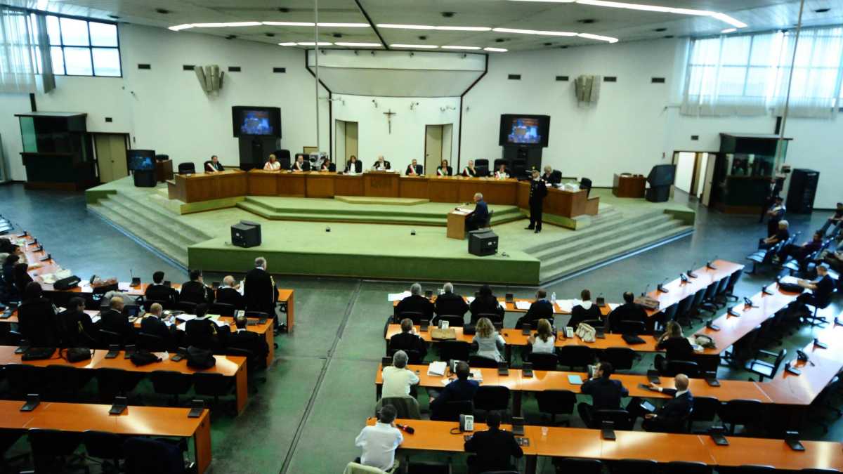 Immagine di Il pm Guido Salvini: "La trattativa? Furono minacce da parte della mafia e non collusioni da parte dello Stato"