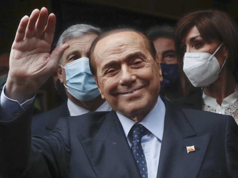 Nella sfida tra Rai e Mediaset, Giorgetti e Pd si coccolano il Cav.