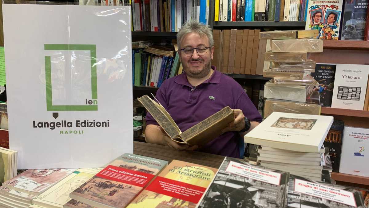 Immagine di Pasquale Langella, lo scugnizzo che pubblica Andersen e Sepúlveda