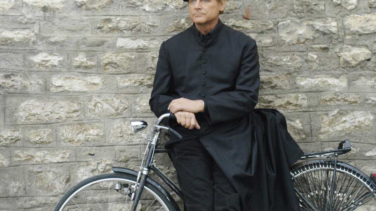 Immagine di Non solo Don Camillo e Don Matteo. Il Vaticano corre davvero in bicicletta