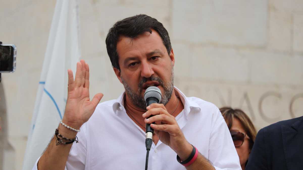 Immagine di Più certezze, meno molestie. La disintossicazione social che serve alla politica