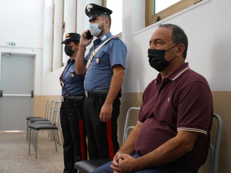 La sconvolgente sentenza contro Mimmo Lucano