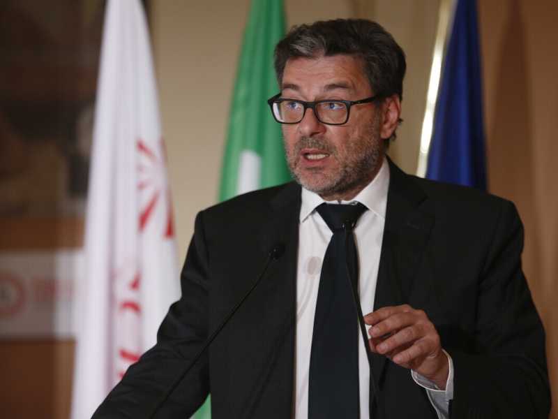Il "gioco" di Giorgetti. "Deve essere la Lega ad avvicinarsi a me e a Draghi"