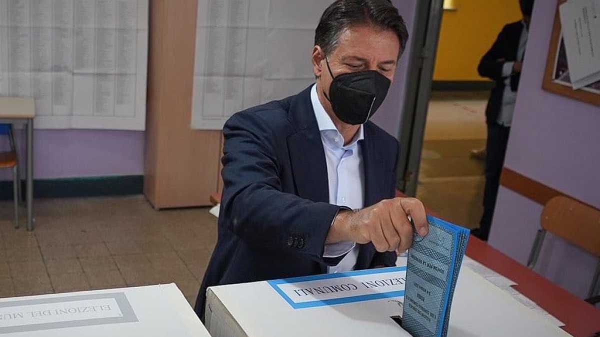 Immagine di Conte: "Il risultato non compromette il nuovo corso del M5s"
