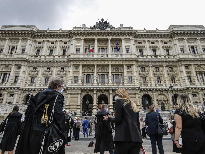 Angeli & mostri: il populismo giudiziario è un pericolo per il diritto alla difesa