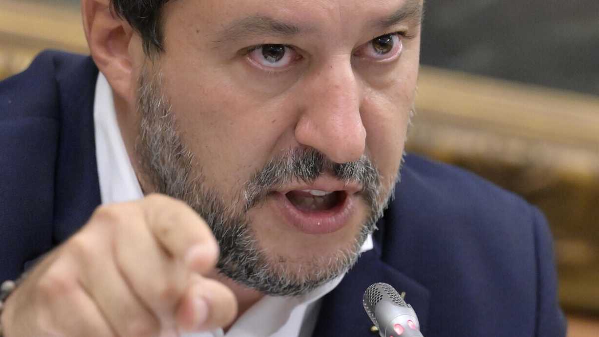 Immagine di La tentazione di Salvini: autoescludersi dal governo