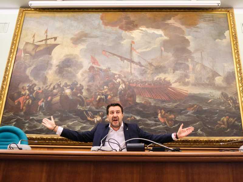 Salvini vota no alla delega fiscale. Draghi lo svergogna sulle tasse