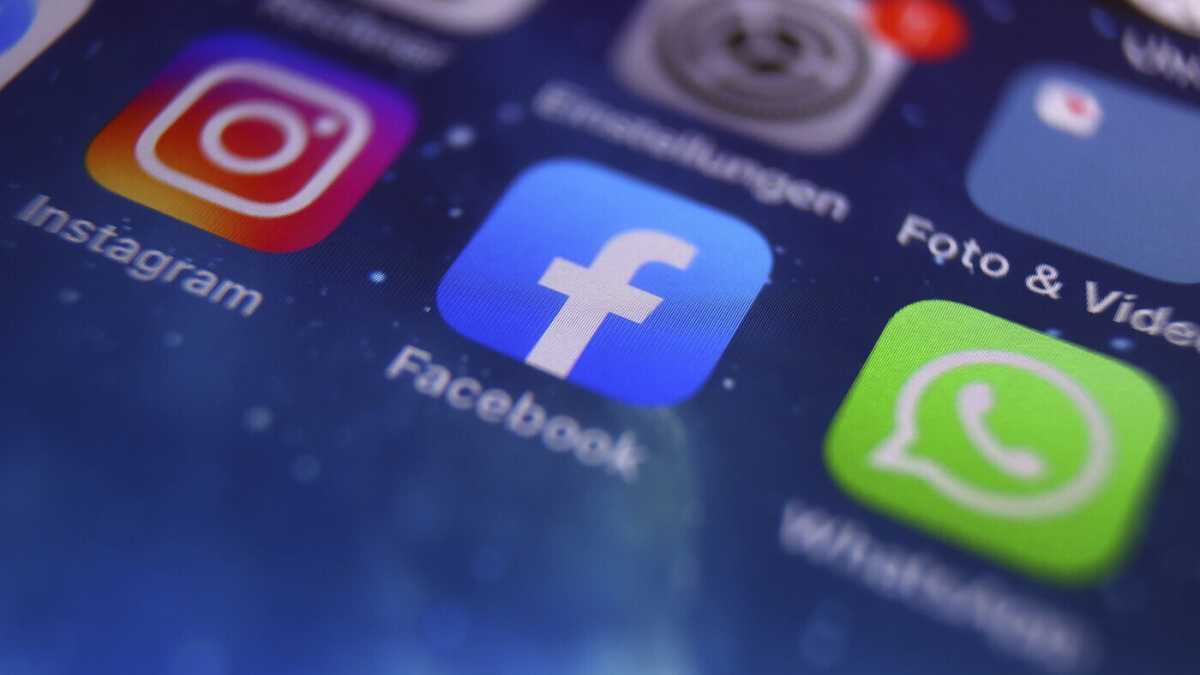 Immagine di Facebook si è cacciata in guai grossi per inseguire i giovani che scappano