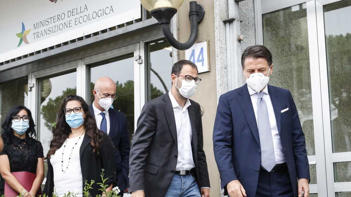 Immagine di Nella Trieste di Patuanelli il M5s non si allea con il Pd. Non passa la linea del ministro contiano