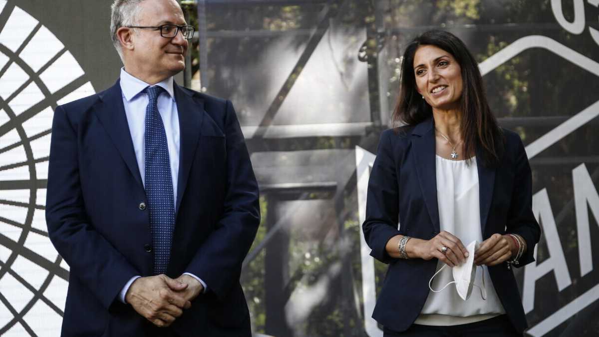 Immagine di Raggi gela Gualtieri. E ora Conte ha un problema per il Campidoglio