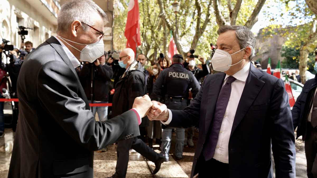 Immagine di Agente Draghi. A fianco della Lamorgese. La strategia per il 15 ottobre e il G20