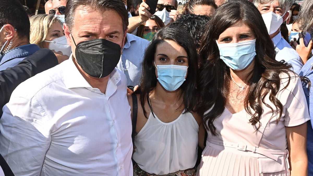 Immagine di A Torino il M5s si spacca sul ballottaggio: è partita la “guerra dei mariti”