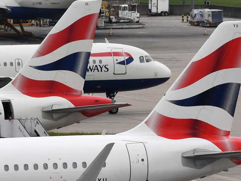 A bordo si parla woke: British Airways abolisce il "ladies and gentlemen"